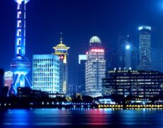 Descubre cómo respetar las normas locales al visitar templos y lugares religiosos en China: Consejos para un turismo exitoso