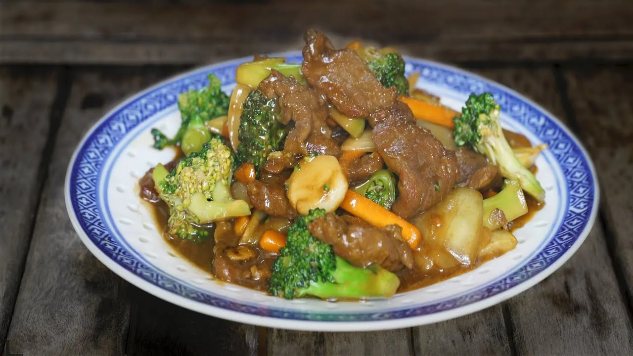 Descubre la auténtica gastronomía china: Deliciosa receta de ternera con brócoli