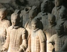 Descubre la magia de recorrer la antigua Ciudad de Luoyang: un viaje al pasado que no querrás perderte